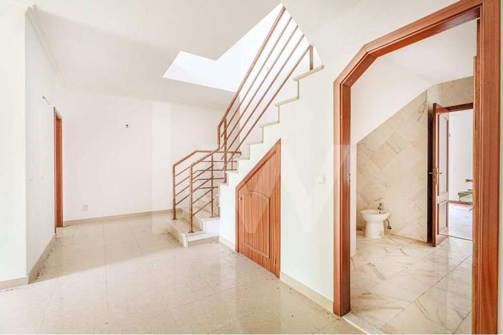 5 bedrooms Villa in Fatima, Portugal No. 158701