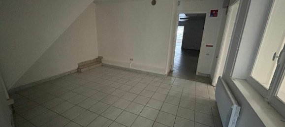 300m² Commercial property in Calais, France No. 55678 12