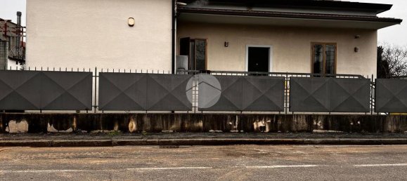 Villa de 4 divisões em Brescia, Italy N.º 6028 2