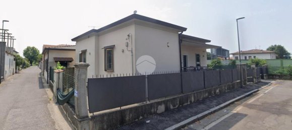 Villa de 4 divisões em Brescia, Italy N.º 6028 8