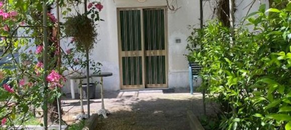 4-salle Appartement à Calcinaia, Italy No. 128593 19