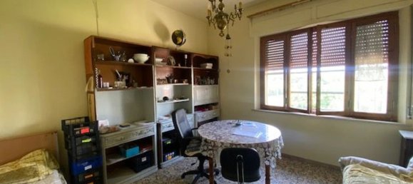 4-salle Appartement à Calcinaia, Italy No. 128593 16