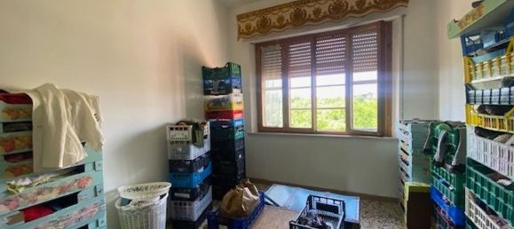 4-salle Appartement à Calcinaia, Italy No. 128593 5