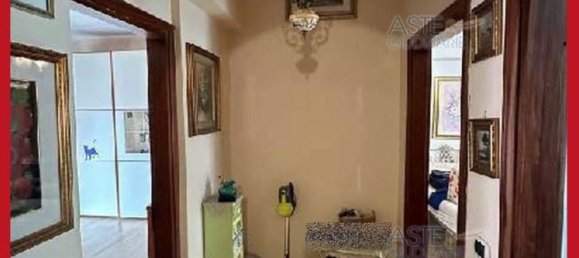 5 bedrooms Apartment in Rome, Italy No. 330873 8