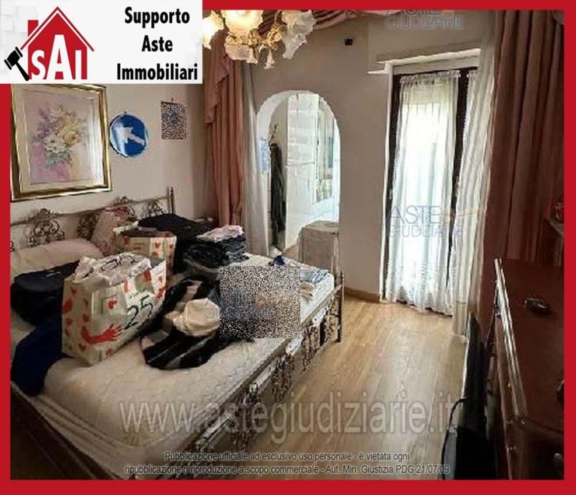 5 bedrooms Apartment in Rome, Italy No. 330873