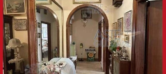 5 bedrooms Apartment in Rome, Italy No. 330873 9