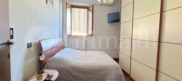 5 rooms Apartment in Monte Roberto, Italy No. 57783 26