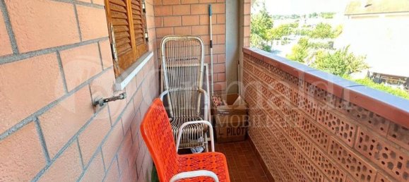 5 rooms Apartment in Monte Roberto, Italy No. 57783 33