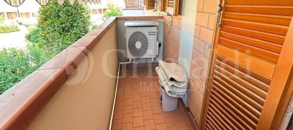 5 rooms Apartment in Monte Roberto, Italy No. 57783 29