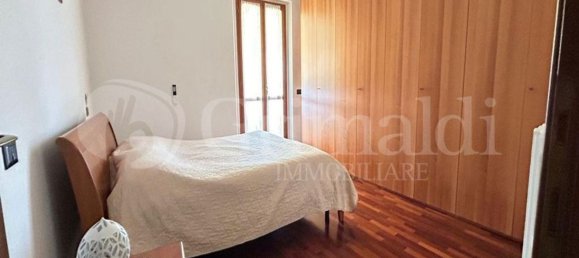 5 rooms Apartment in Monte Roberto, Italy No. 57783 28