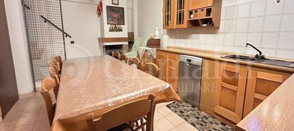 5 rooms Apartment in Monte Roberto, Italy No. 57783 5