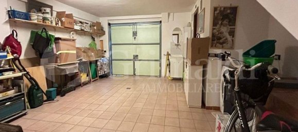 5 rooms Apartment in Monte Roberto, Italy No. 57783 3