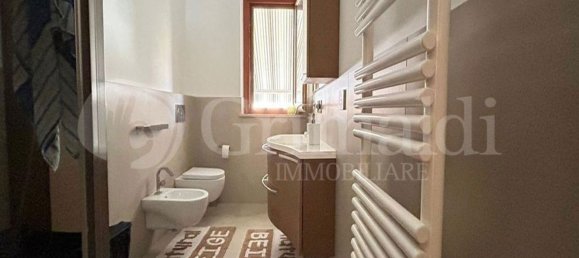 5 rooms Apartment in Monte Roberto, Italy No. 57783 25