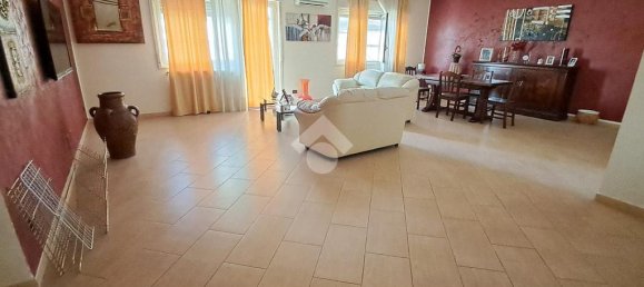 6-salle Appartement à Palermo, Italy No. 264011 3