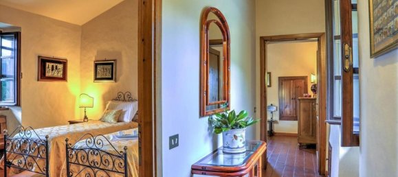10 rooms House in Todi, Italy No. 57429 11
