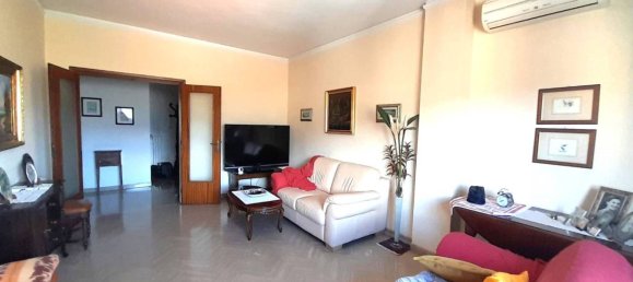 3 bedrooms Apartment in Terni, Italy No. 292040 5
