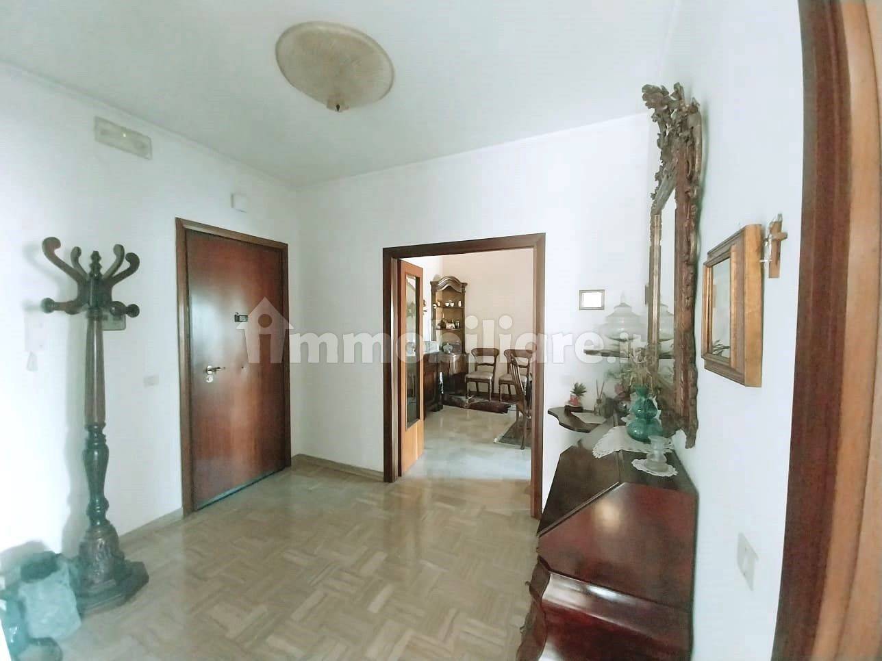 3 bedrooms Apartment in Terni, Italy No. 292040