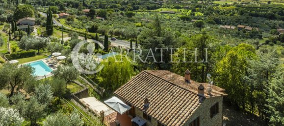 4 bedrooms House in Cortona, Italy No. 152336 6