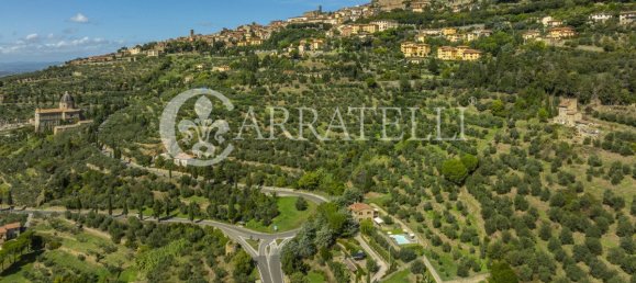 4 bedrooms House in Cortona, Italy No. 152336 2