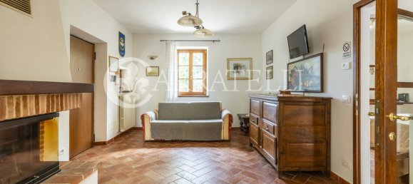 4 bedrooms House in Cortona, Italy No. 152336 11