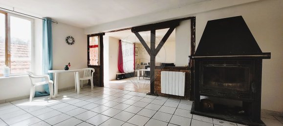 15-salle Bâtiment à Neuvy-sur-Loire, France No. 207464 3