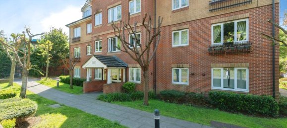 2 bedrooms Apartment in Kenley, United Kingdom No. 8049 17