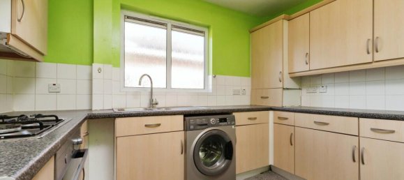 2 bedrooms Apartment in Kenley, United Kingdom No. 8049 4