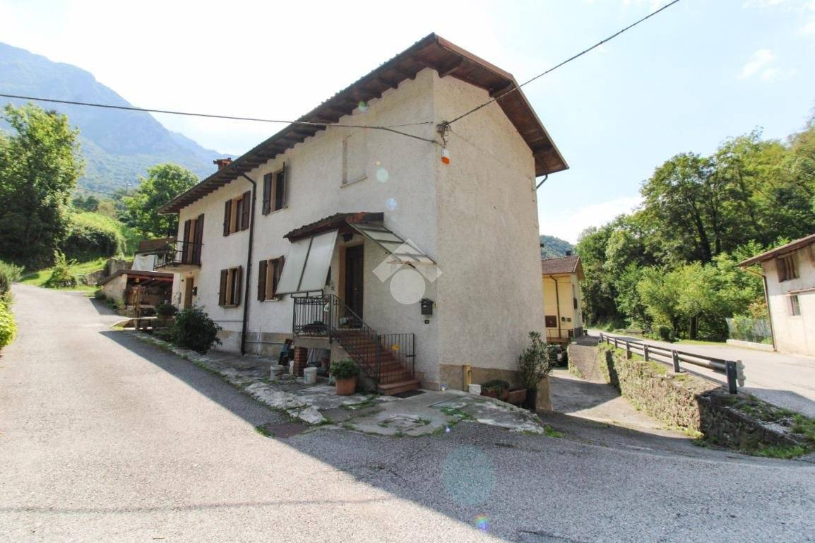 4 bedrooms Villa in Vobarno, Italy No. 314940