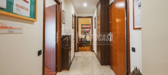 1 bedroom Apartment in Milan, Italy No. 378660 2