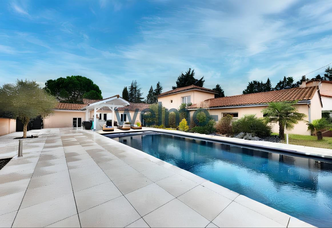 7 bedrooms Castles in Blyes, France No. 272458