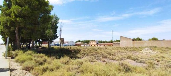  Land in Zaragoza, Spain No. 64007 6