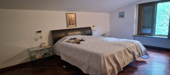 11 rooms Apartment in Perugia, Italy No. 294509 4