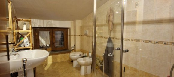 11 rooms Apartment in Perugia, Italy No. 294509 18