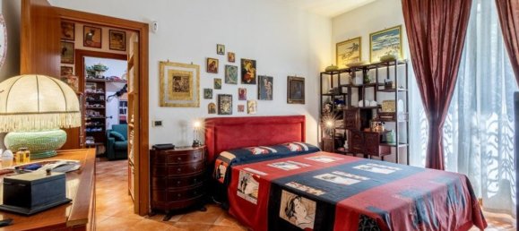 6 rooms Apartment in Rome, Italy No. 198048 4