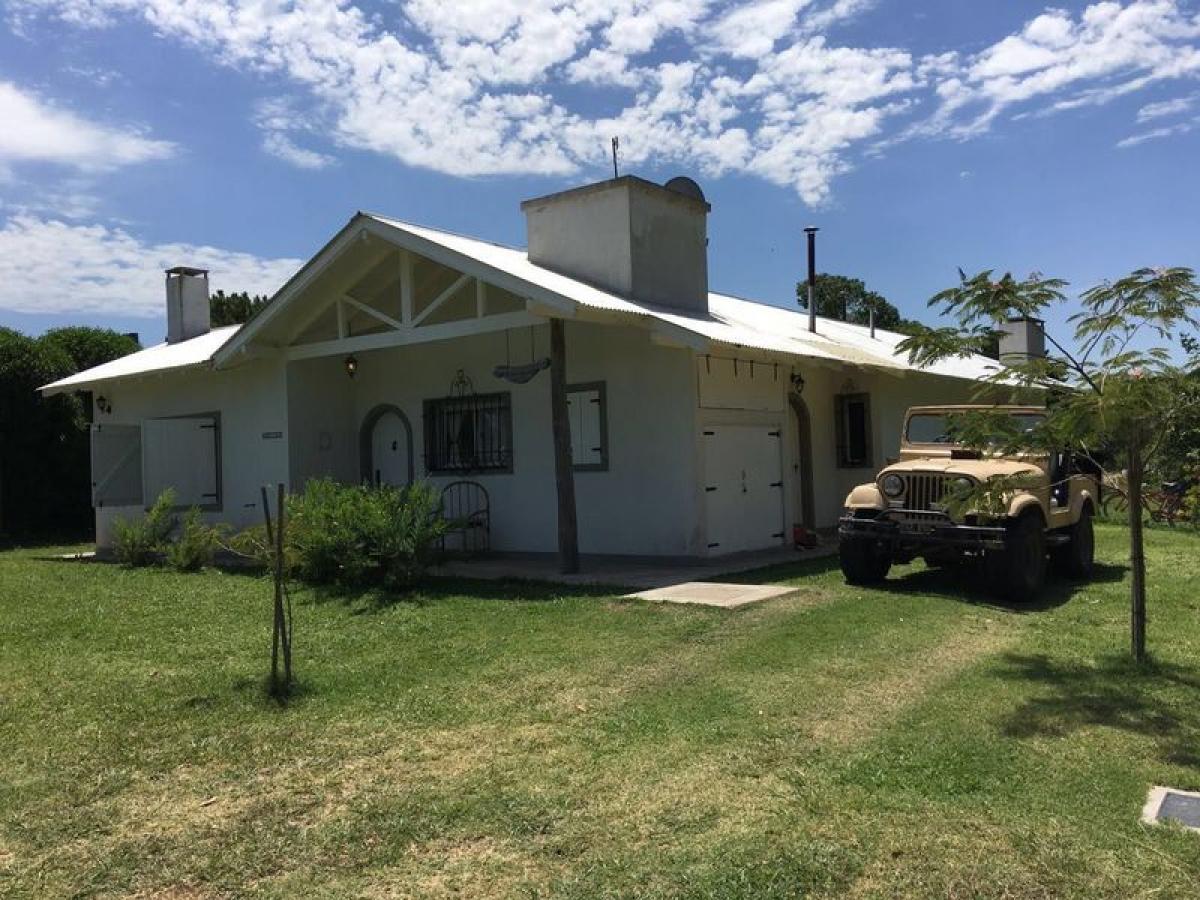 3 bedrooms House in Mar del Plata, Argentina No. 68280