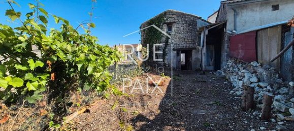 3 Schlafzimmer Haus in Loudun, France, Nr. 313684 14