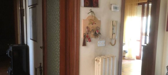 5 rooms Apartment in Amandola, Italy No. 80613 14