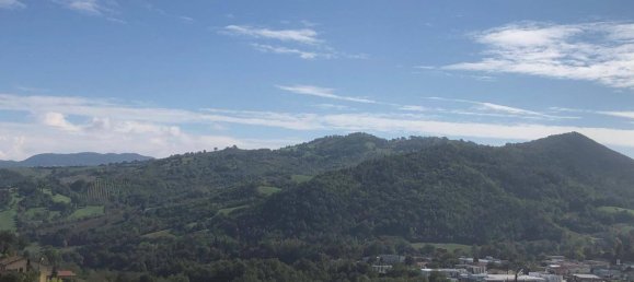 5 rooms Apartment in Amandola, Italy No. 80613 10