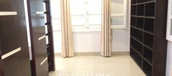 4 bedrooms Villa in Tay Ho, Vietnam No. 1348 8