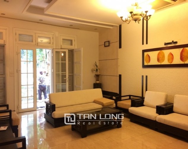4 bedrooms Villa in Tay Ho, Vietnam No. 1348
