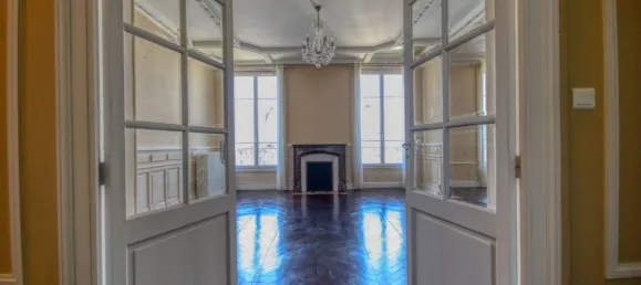 Apartamento de 3 dormitorios en Vichy, France No. 348196 4