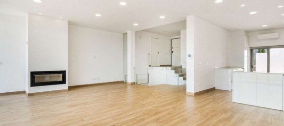 3 bedrooms House in Mexilhoeira Grande, Portugal No. 121370 6