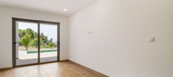 3 bedrooms House in Mexilhoeira Grande, Portugal No. 121370 11