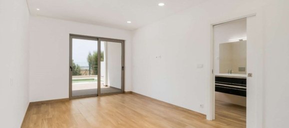 3 bedrooms House in Mexilhoeira Grande, Portugal No. 121370 9