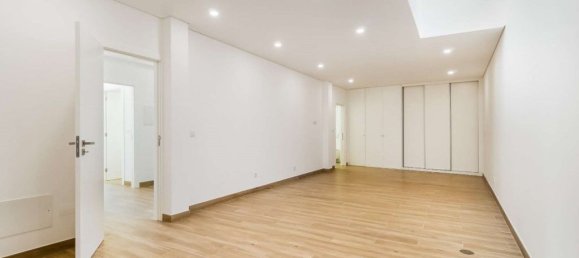 3 bedrooms House in Mexilhoeira Grande, Portugal No. 121370 17