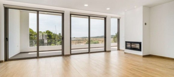 3 bedrooms House in Mexilhoeira Grande, Portugal No. 121370 7