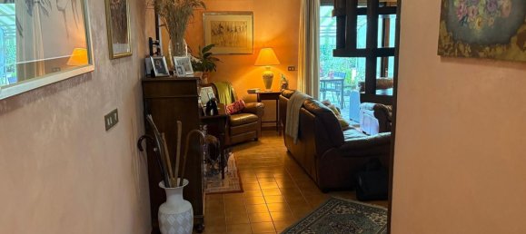 4 bedrooms House in Gassino Torinese, Italy No. 371258 9