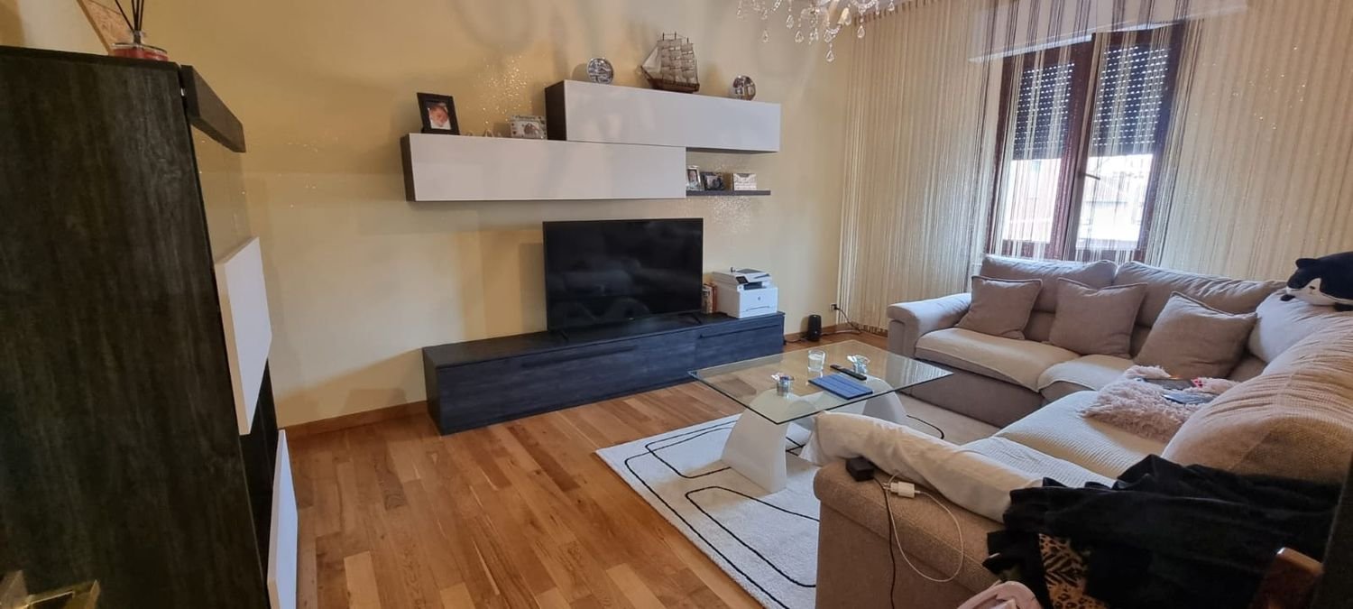 Квартира с 3 комнатами в Монтекатини Терме, Италия № 201095