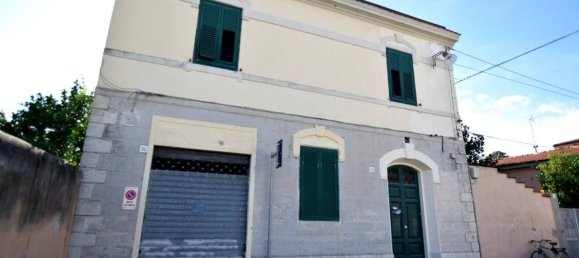 8 rooms House in Livorno, Italy No. 227158 18