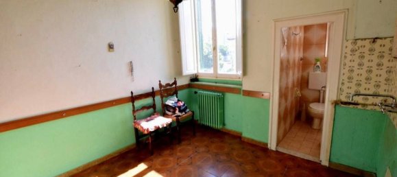 8 rooms House in Livorno, Italy No. 227158 11